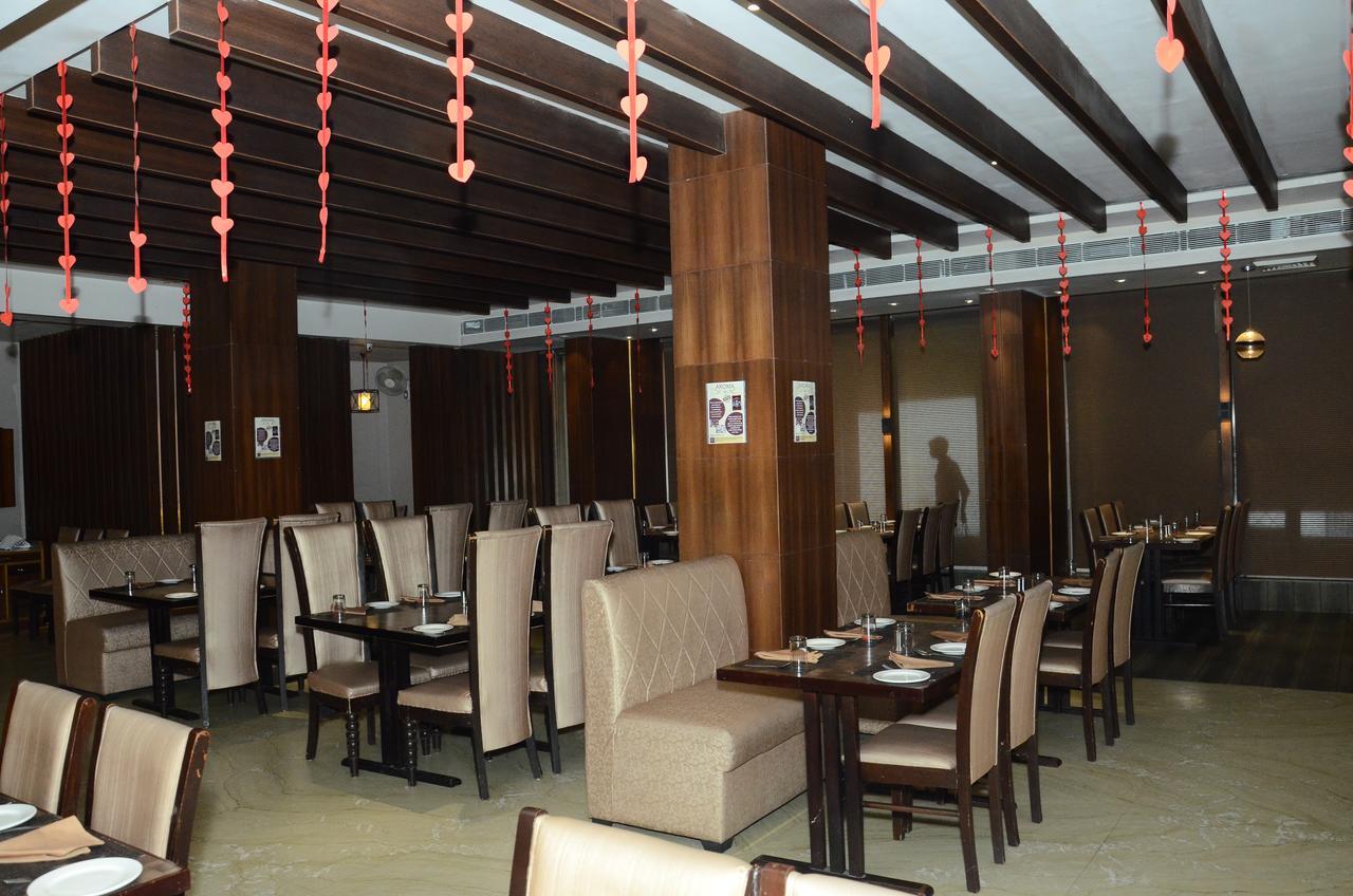 Hotel Aroma Inn Sirsa Bagian luar foto