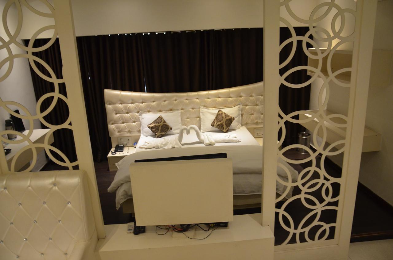 Hotel Aroma Inn Sirsa Bagian luar foto