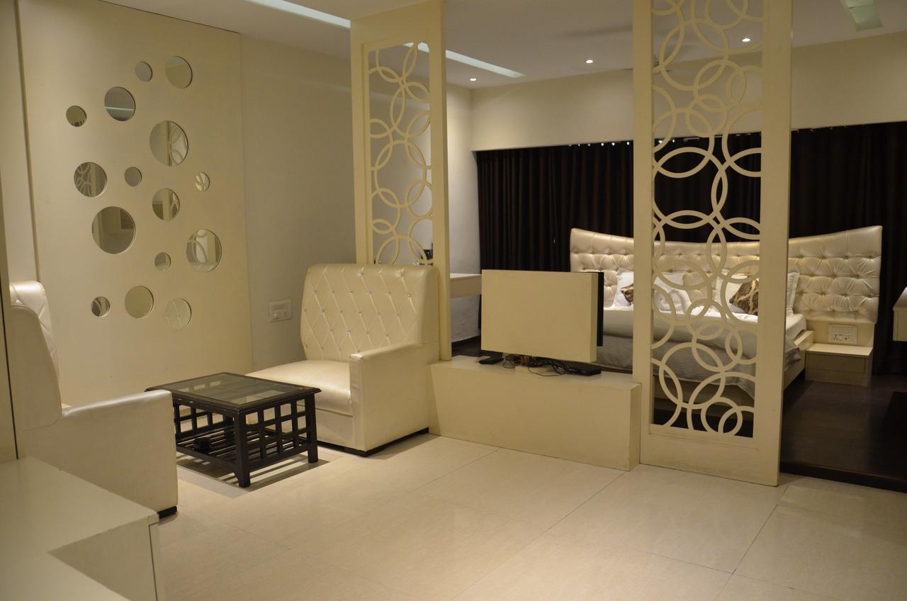 Hotel Aroma Inn Sirsa Bagian luar foto